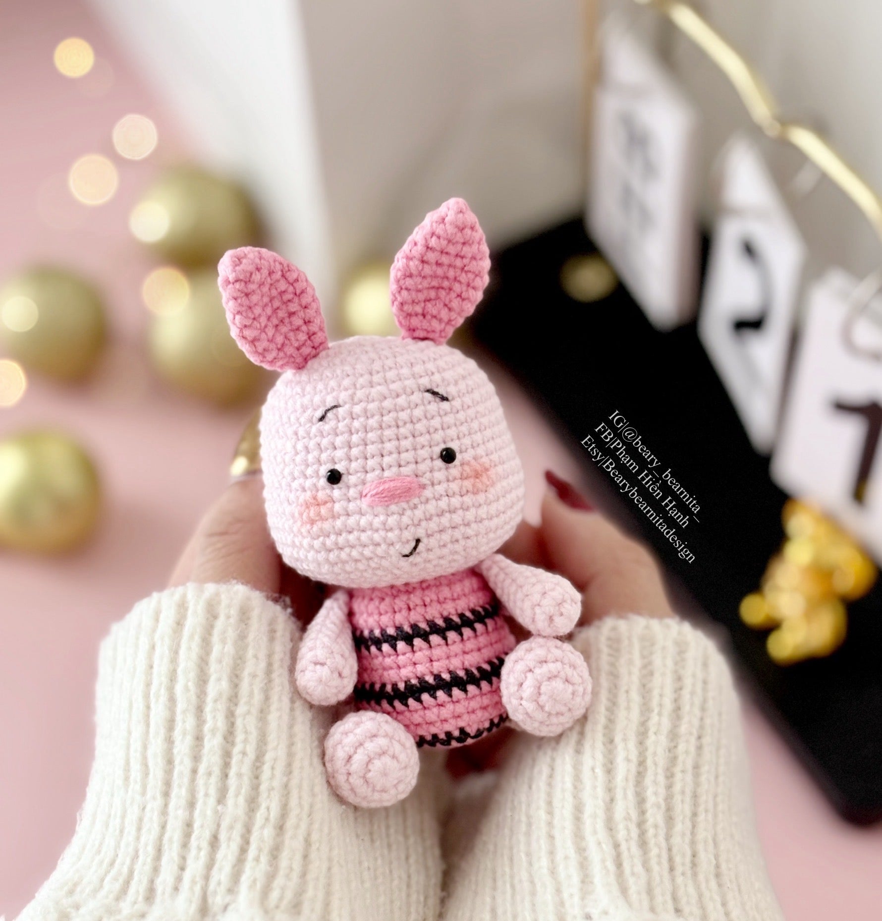 Sitting Pigglet Crochet Pattern